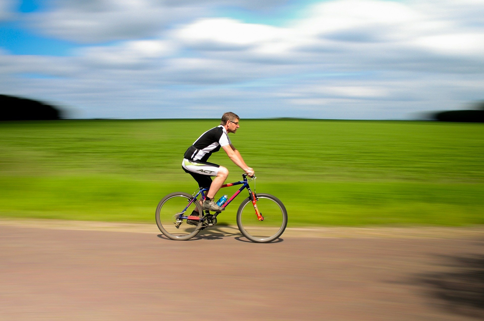 bicycle 384566 1920